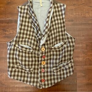 Magnolia Pearl menswear-styled vest with mixed buttons